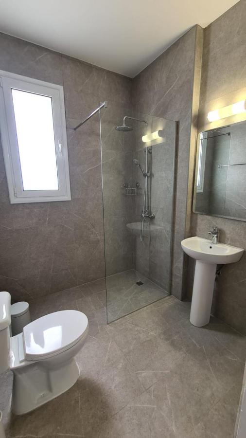 Laertis Apartments - By Imh Travel & Tours Paphos Eksteriør billede