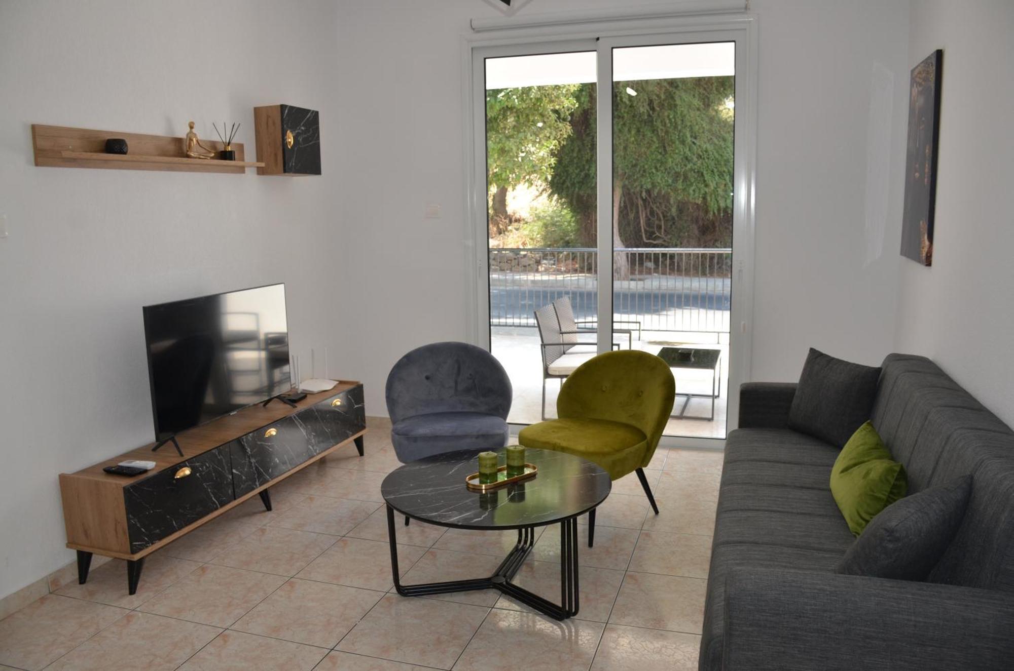 Laertis Apartments - By Imh Travel & Tours Paphos Eksteriør billede