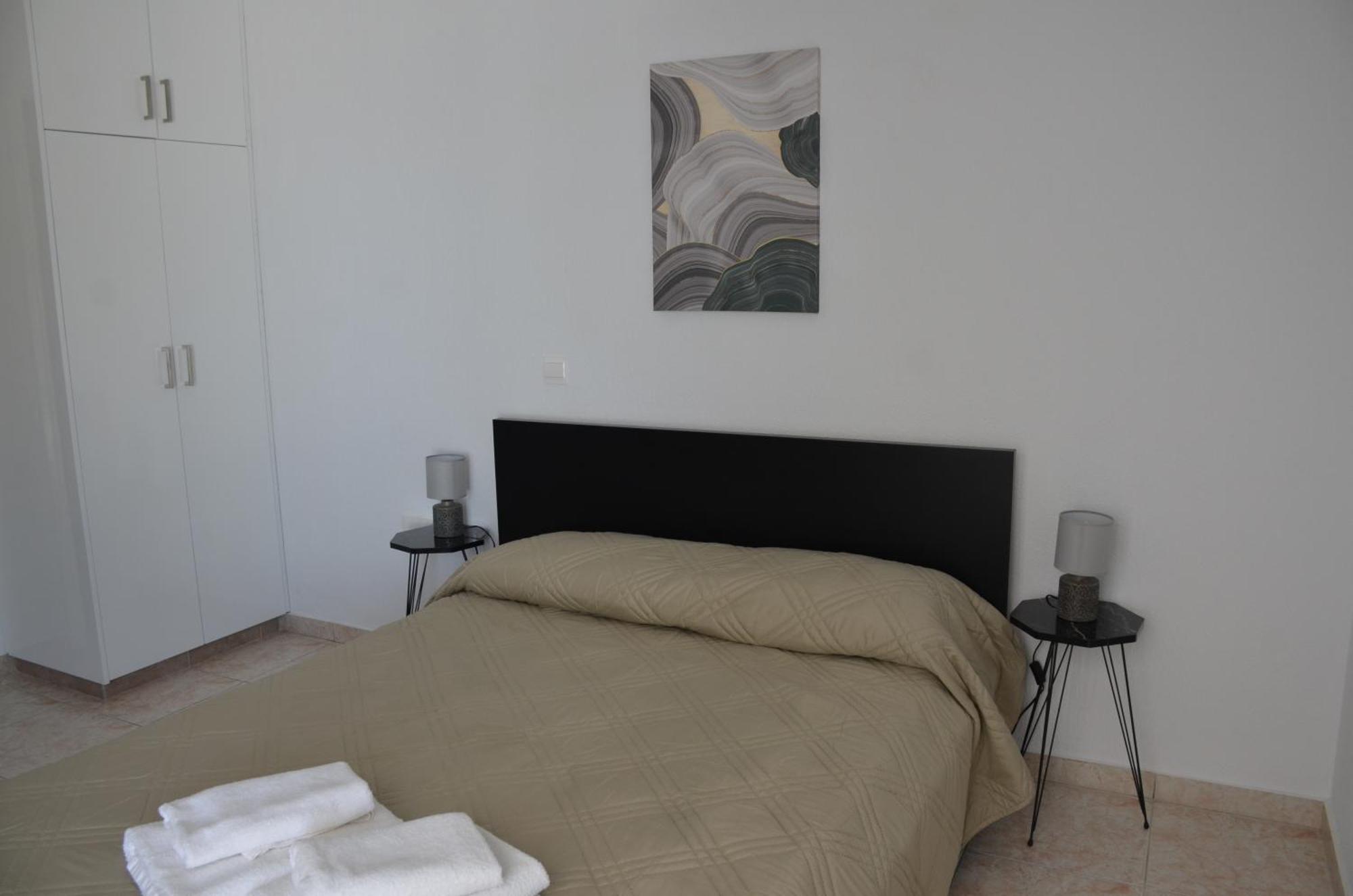 Laertis Apartments - By Imh Travel & Tours Paphos Eksteriør billede