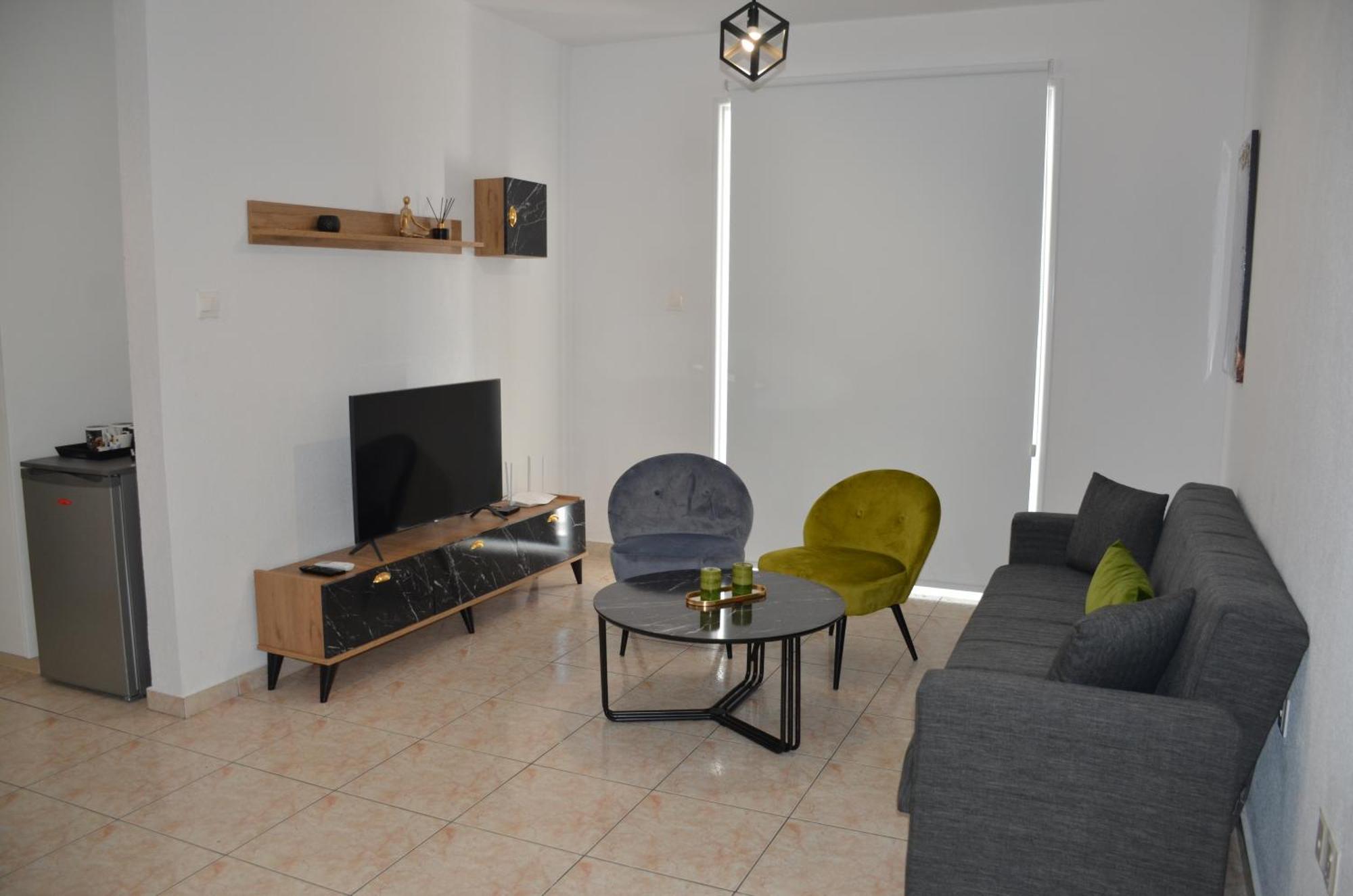 Laertis Apartments - By Imh Travel & Tours Paphos Eksteriør billede